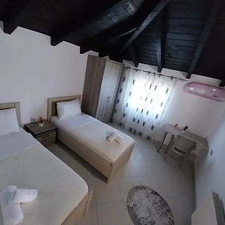 Ilir Casa de hóspedes *