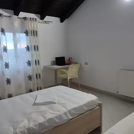 Ilir بيت ضيافة بيرات